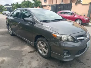 Toyota Corolla 2011 Gray