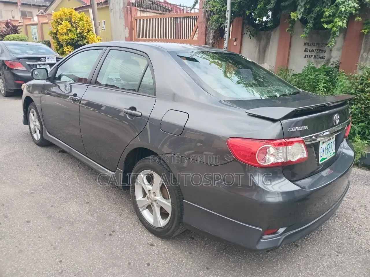 Toyota Corolla 2011 Gray