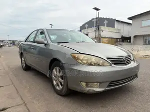 Toyota Camry 2005 Silver