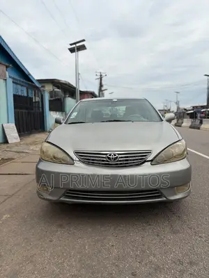 Toyota Camry 2005 Silver