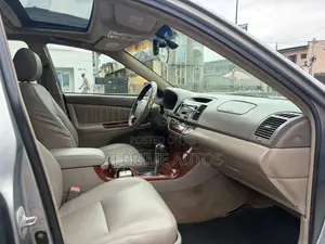 Toyota Camry 2005 Silver