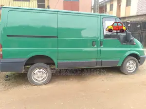 Ford Transit Crew Van 2023 Green