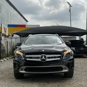 Mercedes-Benz GLA 250 2016 Black