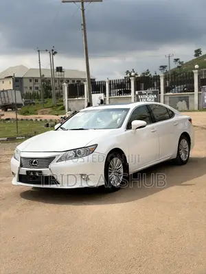 Lexus ES 350 FWD 2015 White
