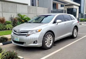 Toyota Venza XLE 2012 Gray