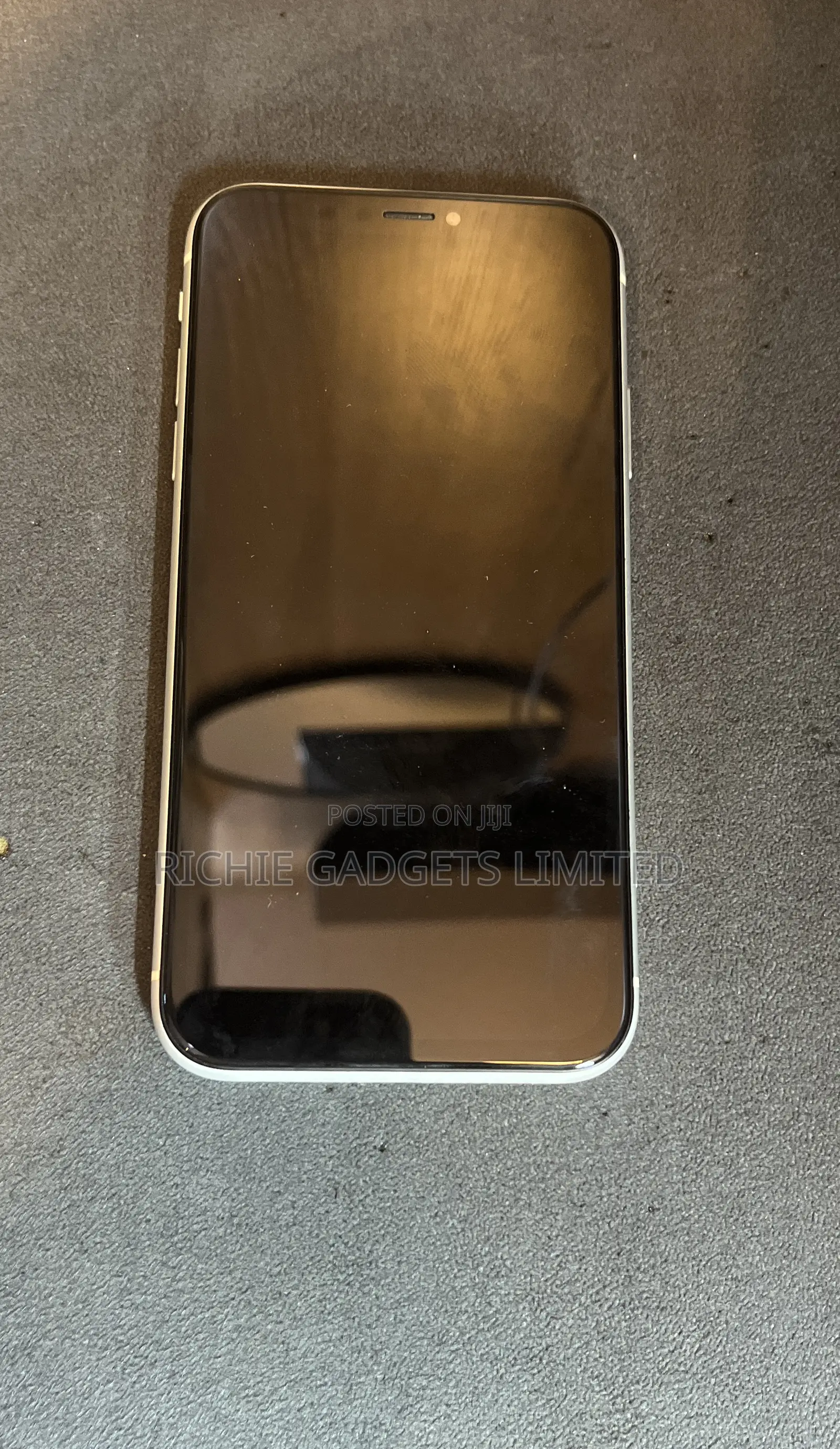 Apple iPhone XR 64 GB White