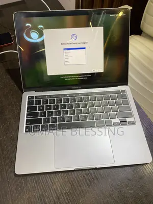 Laptop Apple MacBook Pro 2022 M2 8GB Intel Core M2 SSD 256GB