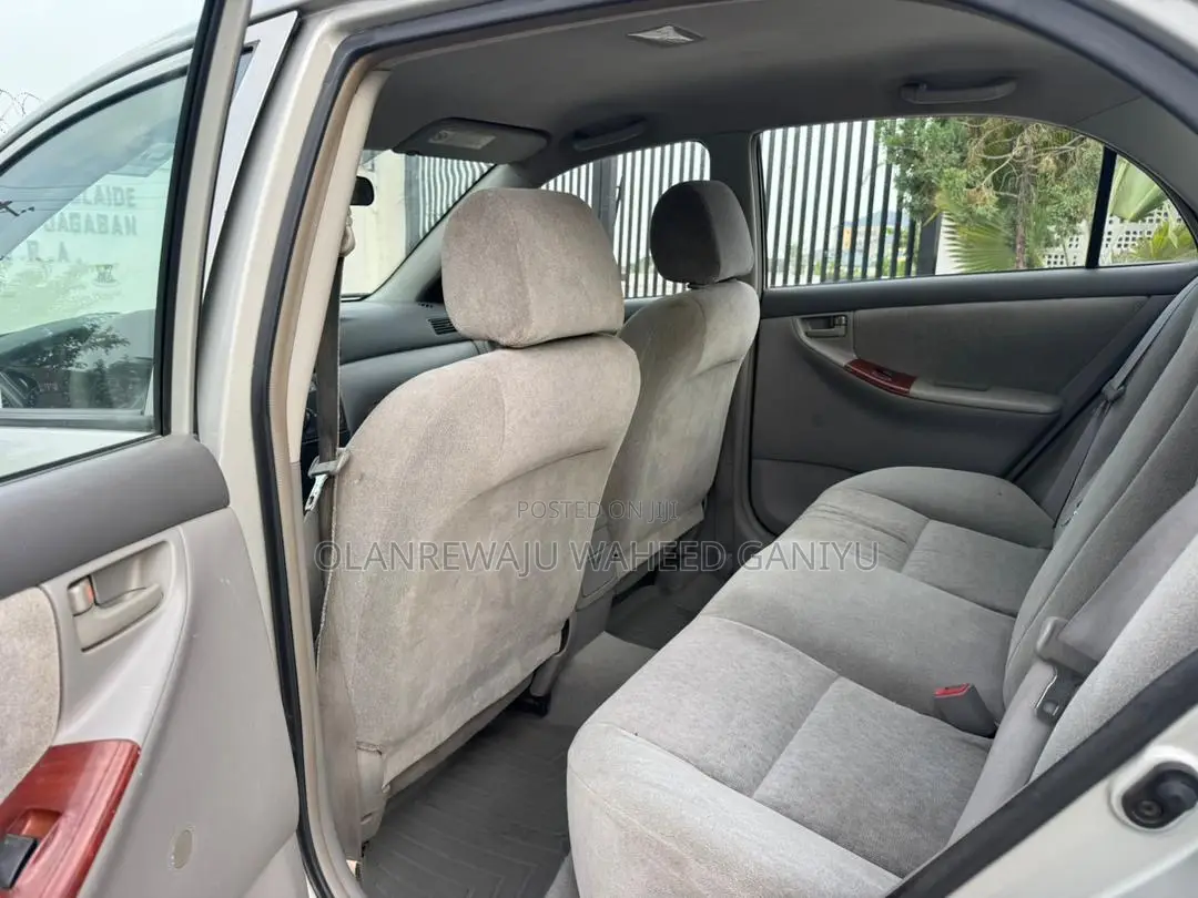 Toyota Corolla 1.4 D Automatic 2004 Gold