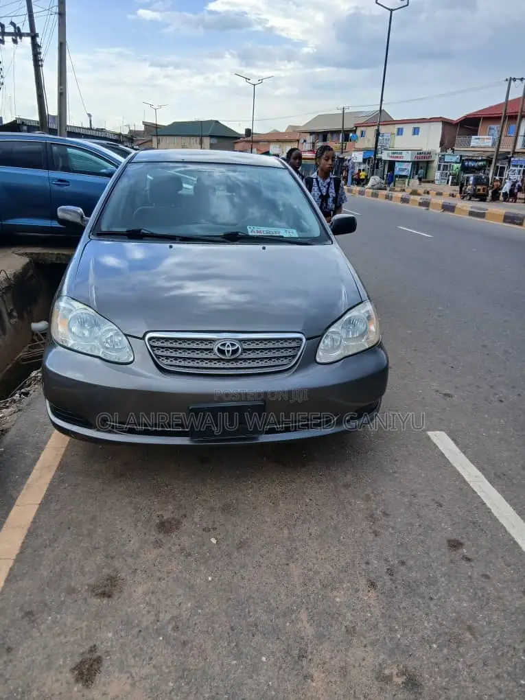 Toyota Corolla 1.4 D Automatic 2004 Gold