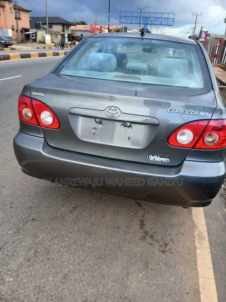 Toyota Corolla 1.4 D Automatic 2004 Gold