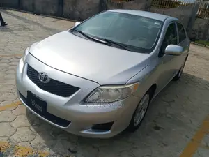 Toyota Corolla 2009 Silver