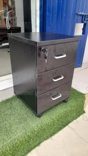 Quality Side and Mobile Fil8 Drawer