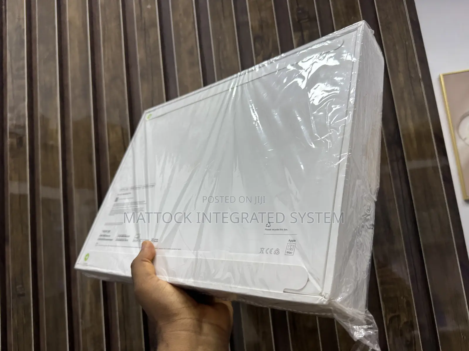 New Laptop Apple MacBook Pro 2024 M4 Pro 48GB Apple M4 SSD 512GB