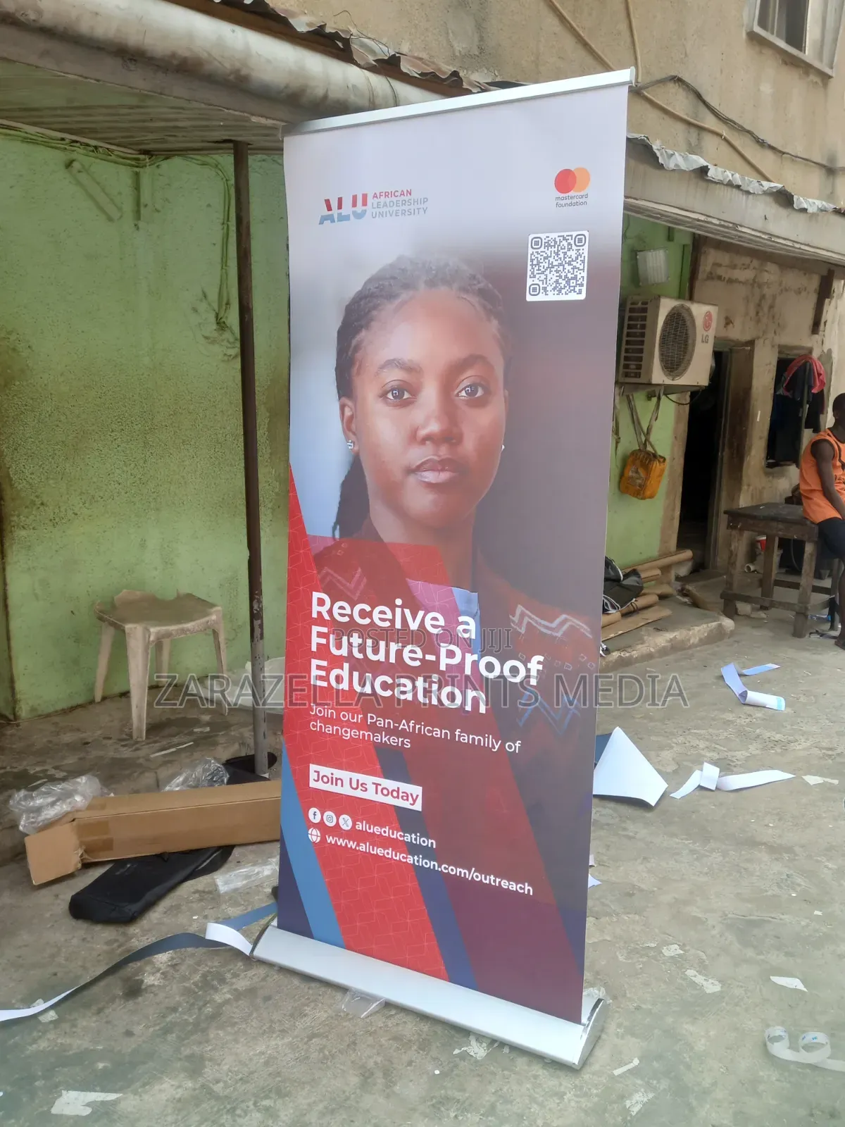 Roll Up Banner