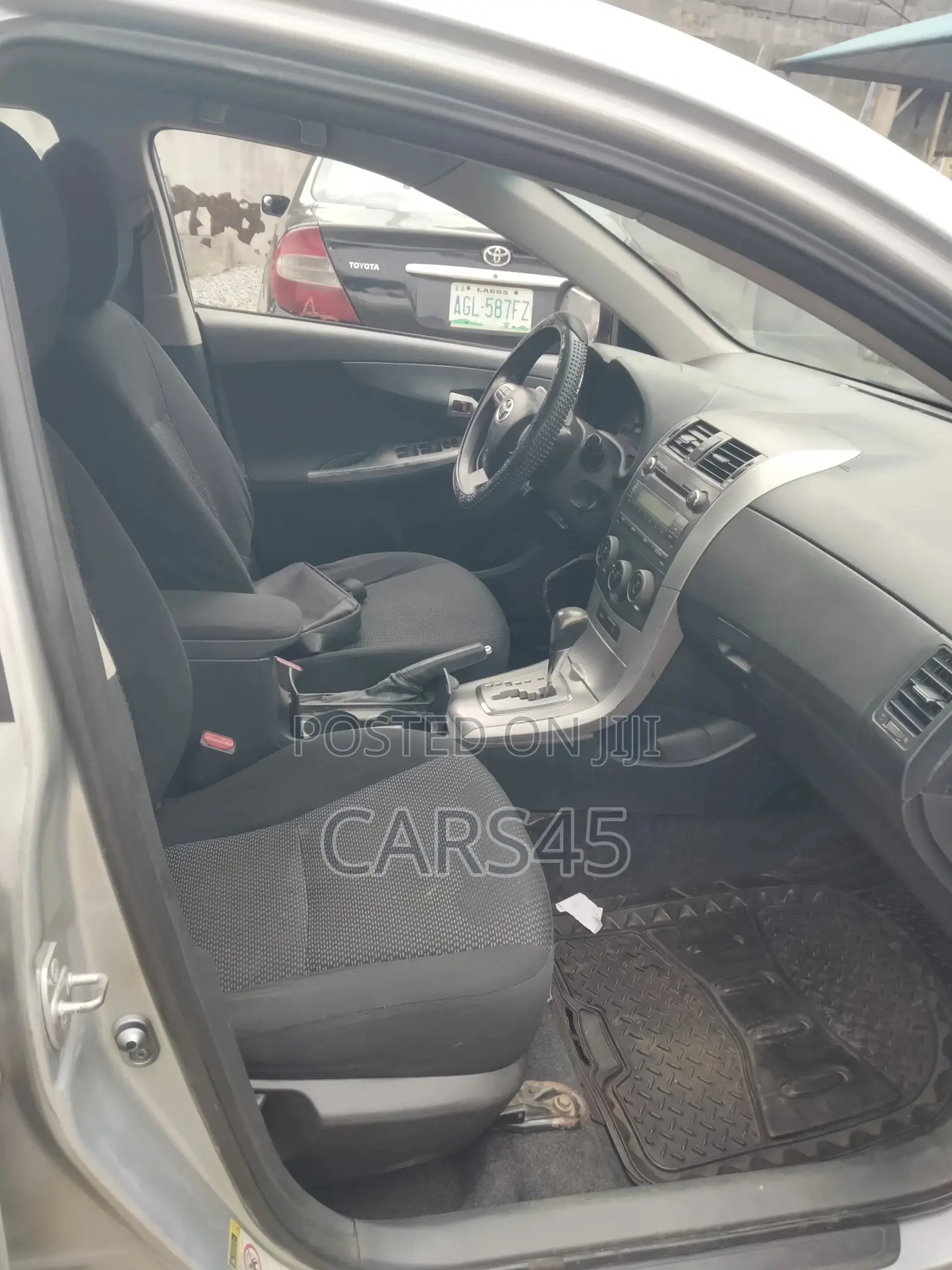 Toyota Corolla 2013 Silver