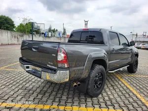 Toyota Tacoma Double Cab V6 Automatic 2010 Gray