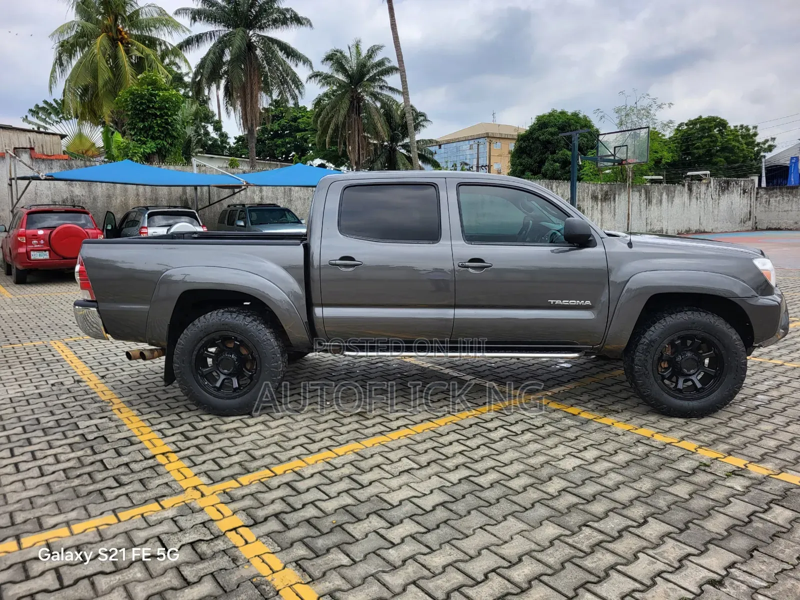 Toyota Tacoma Double Cab V6 Automatic 2010 Gray