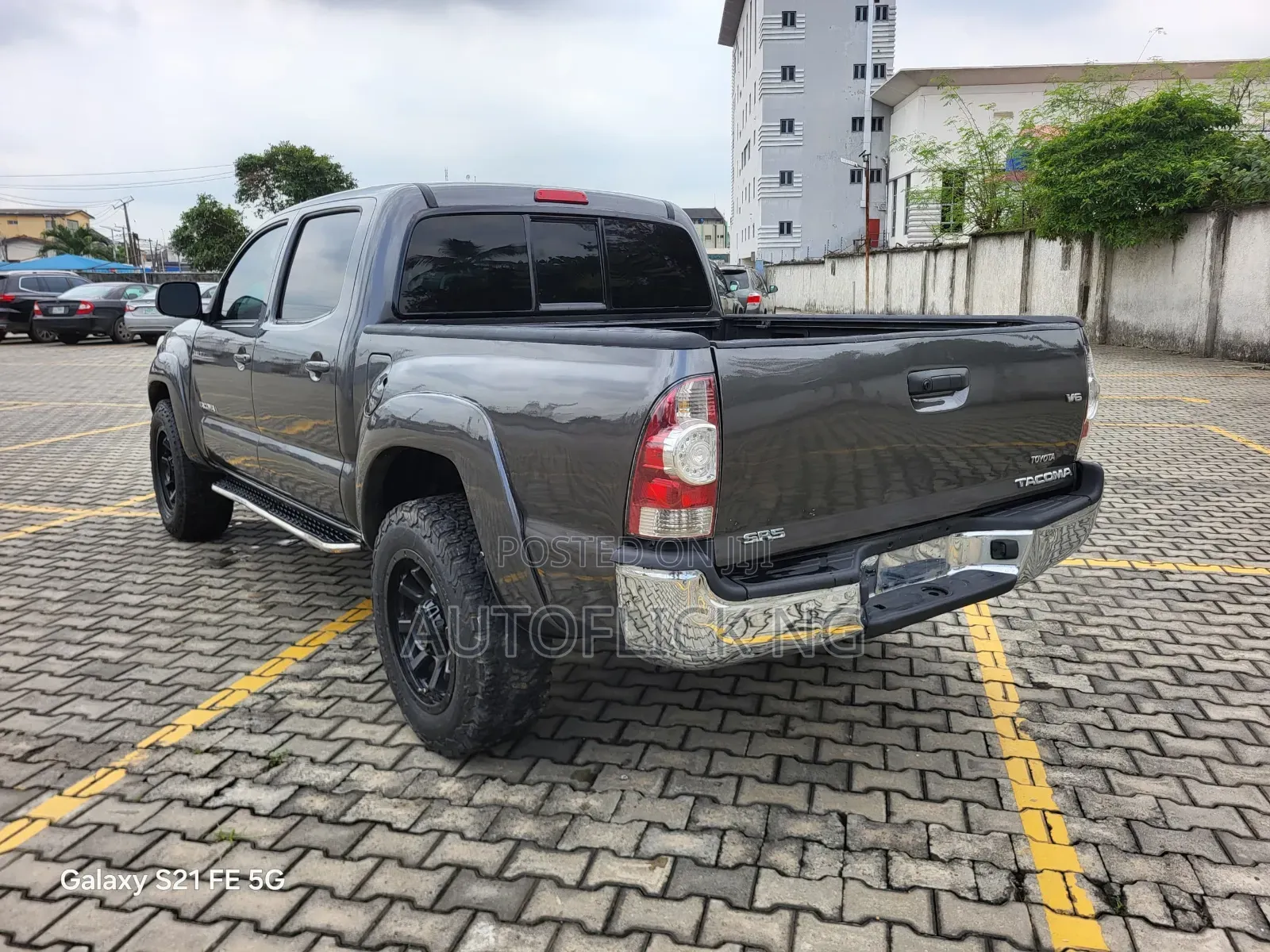 Toyota Tacoma Double Cab V6 Automatic 2010 Gray