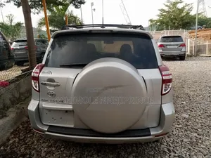 Toyota RAV4 2.5 Limited 4x4 2010 Silver
