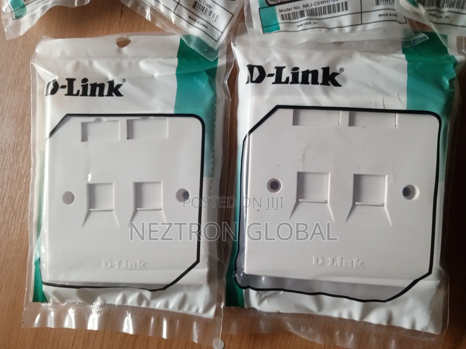 Dual Faceplate D-Link