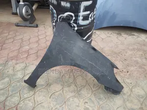 Toyota Matrix Fender, 2003 - 2008. Tokunbo, Passenger Side.