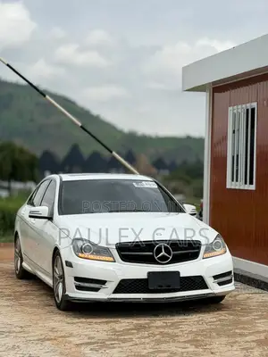 Mercedes-Benz C300 Luxury 4Matic Sedan AWD (3.5L 6cyl 7A) 2013 White