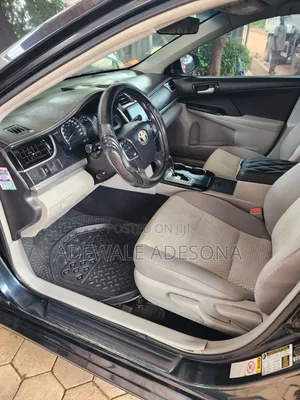 Toyota Camry LE 4dr Sedan (2.5L 4cyl 6A) 2014 Green