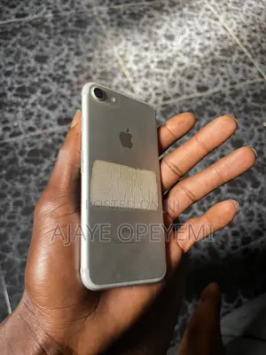 Apple iPhone 7 32 GB Silver