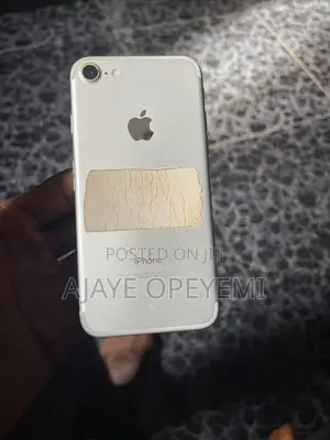 Apple iPhone 7 32 GB Silver