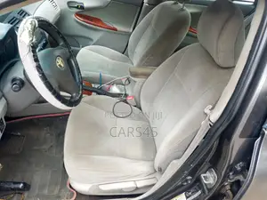 Toyota Corolla 2009 Gray