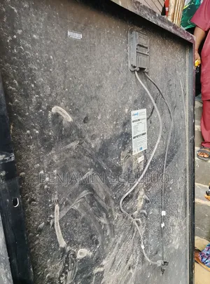 300 Watts All Black Mono Solar Panel
