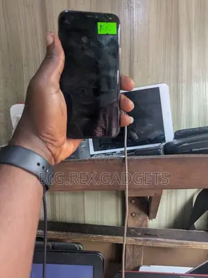 Apple iPhone 11 Pro 64 GB Gray