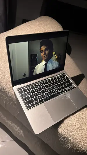 Laptop Apple MacBook Pro 2021 M1 8GB Intel Core M SSD 256GB