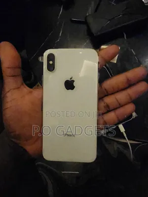 Apple iPhone X 64 GB White