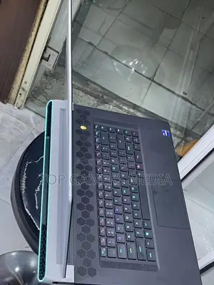 Laptop Alienware 17 16GB Intel Core i9 SSD 1T