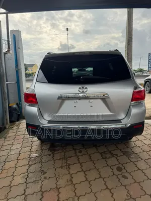 Toyota Highlander 2013 Silver