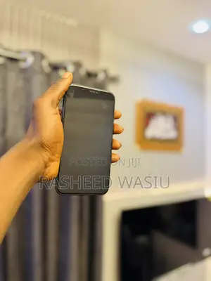 Apple iPhone 11 64 GB Black
