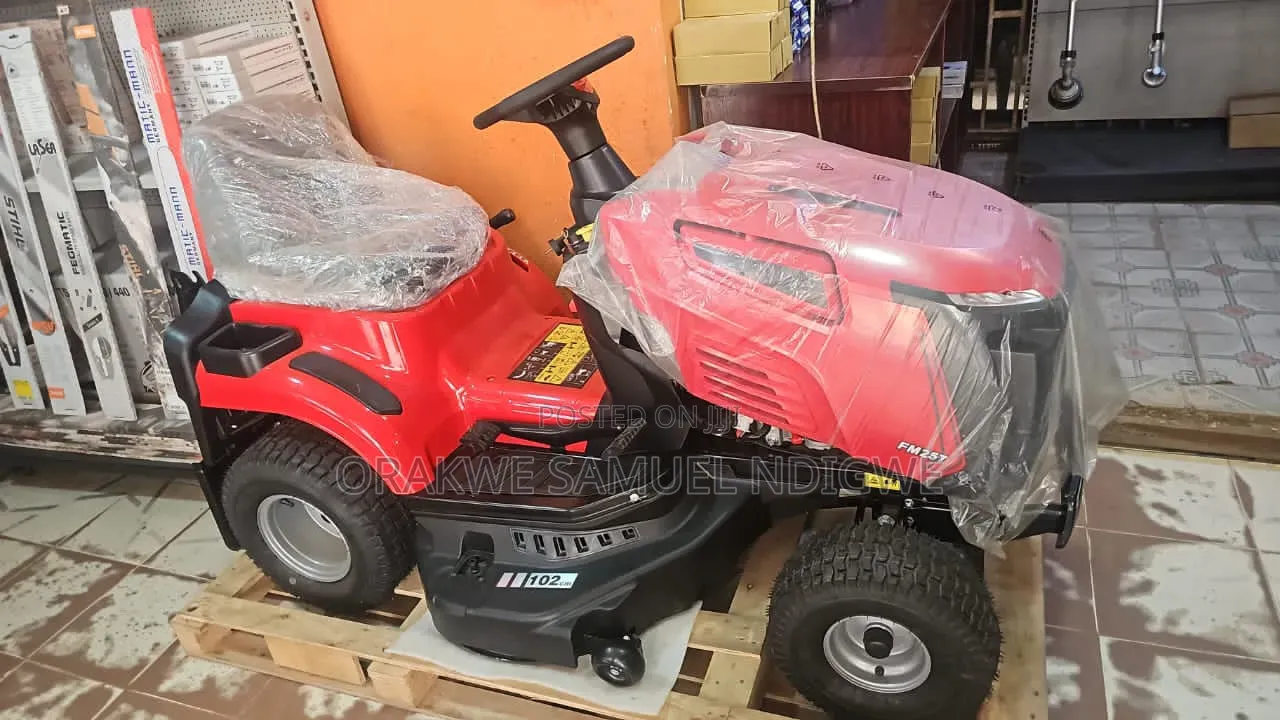 Driving Lawn Mower/Tractor