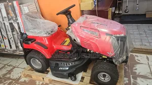 Driving Lawn Mower/Tractor
