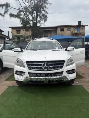 Mercedes-Benz M Class ML350 4MATIC 4dr SUV AWD (3.5L 6cyl 7A) 2015