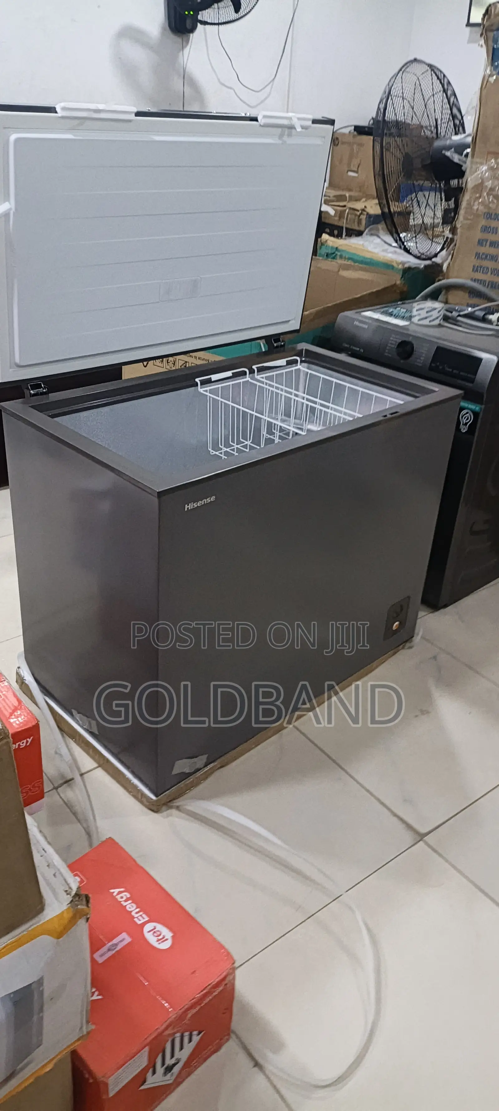 Hisense 340SH 250L Deep Freezer – Spacious Storage, Superior Cooling