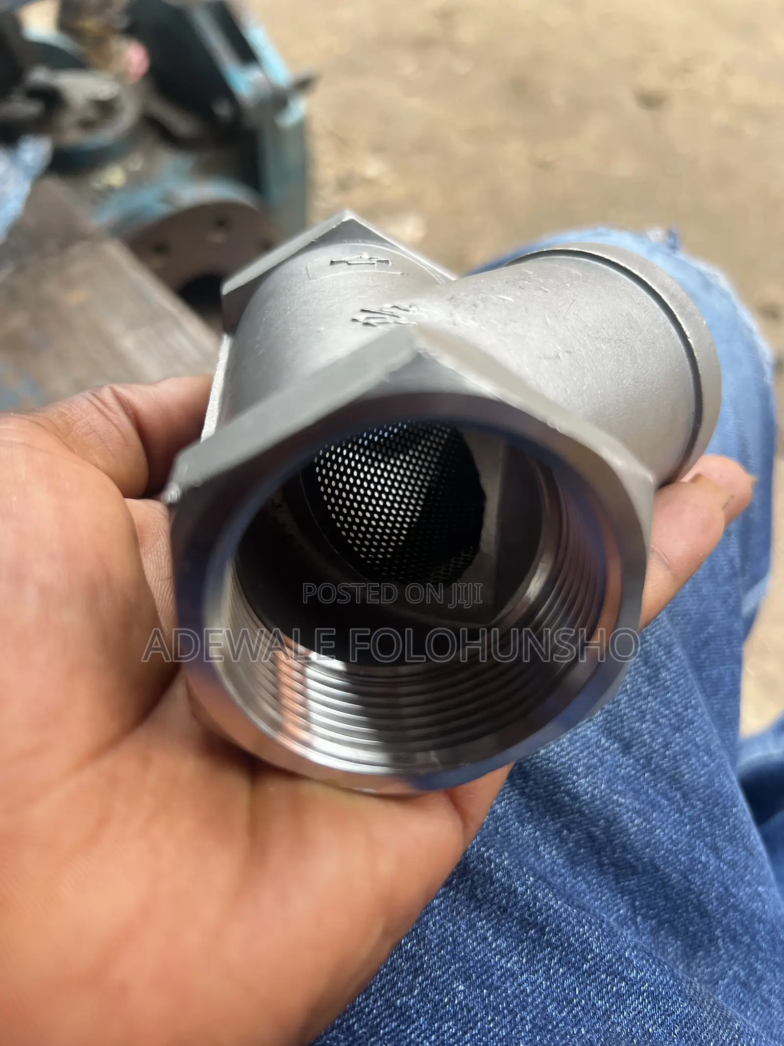 11/2” Threaded Strainer
