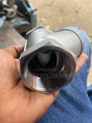 11/2” Threaded Strainer