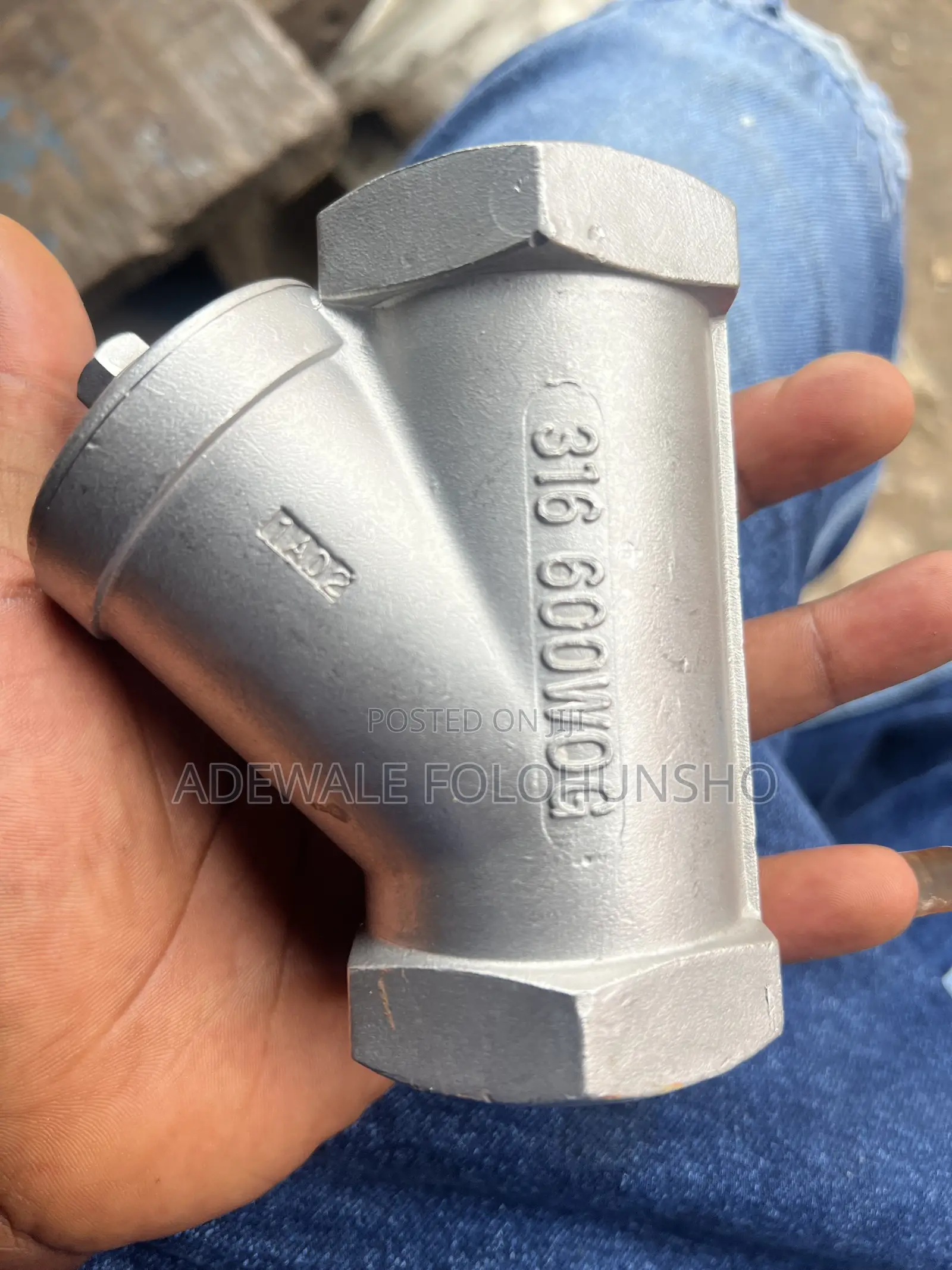 11/2” Threaded Strainer
