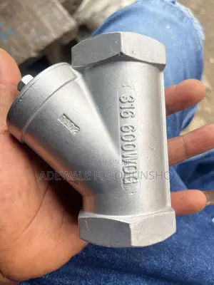 11/2” Threaded Strainer