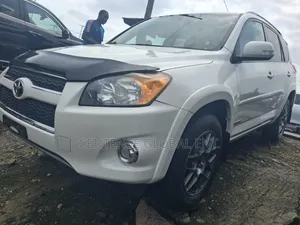 Toyota RAV4 2012 White