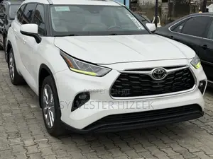 Toyota Highlander Limited 2022 White