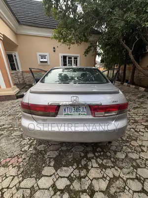 Honda Accord 2004 Silver