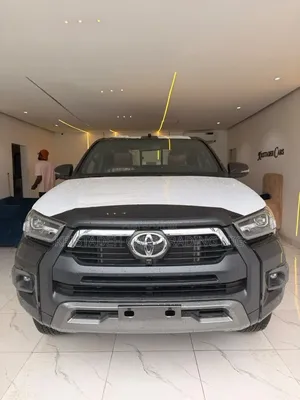 New Toyota Hilux 2025 Black
