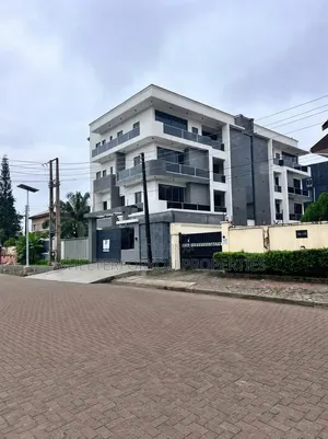 3bdrm Apartment in Lekki Phase 1 for sale